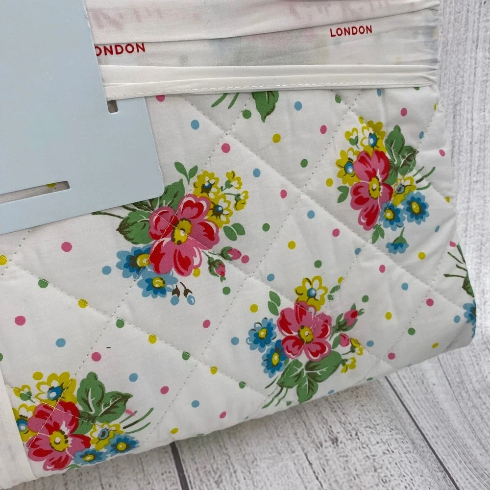 Cath Kidston Bunches Pink King Quilt White Floral Polka Dot Cotton Bedspread